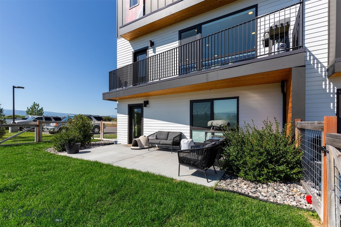 SR Block 3 Condo - Residential