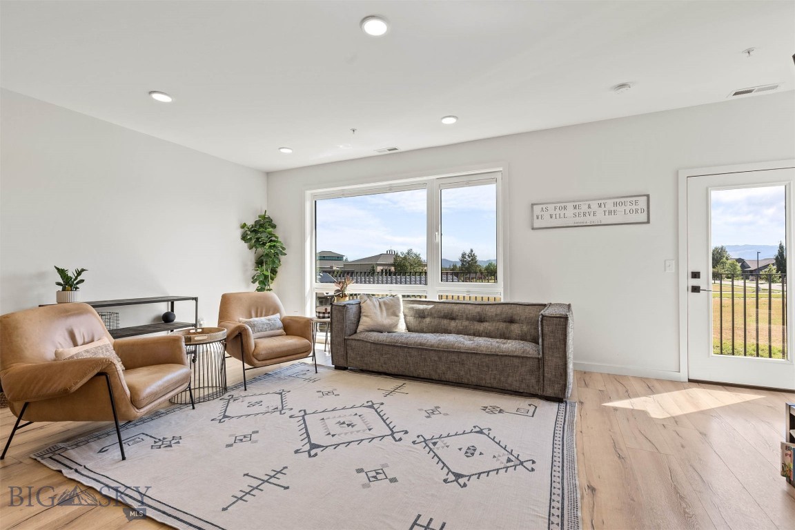 SR Block 3 Condo - Residential