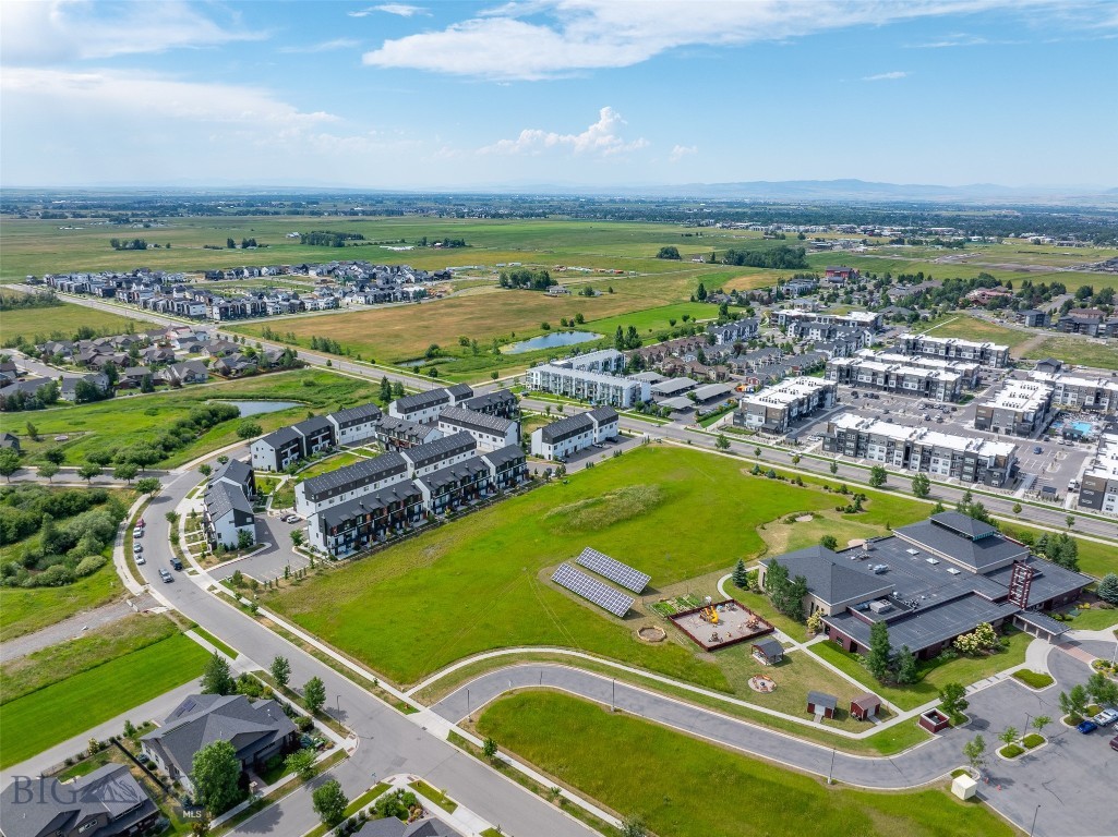 SR Block 3 Condo - Residential