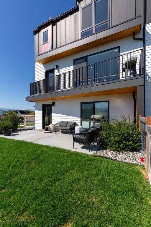 SR Block 3 Condo - Residential