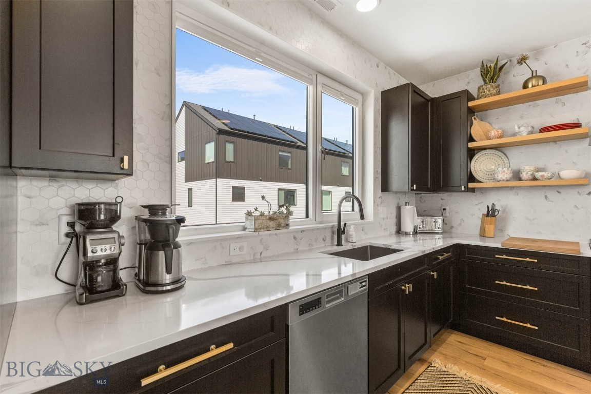 SR Block 3 Condo - Residential