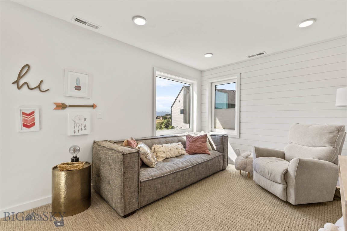 SR Block 3 Condo - Residential