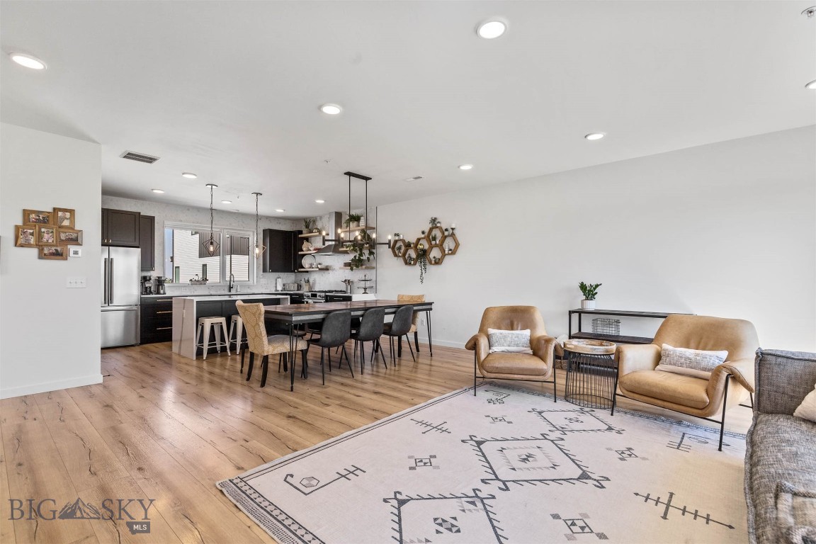 SR Block 3 Condo - Residential