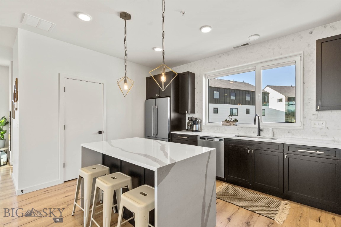 SR Block 3 Condo - Residential
