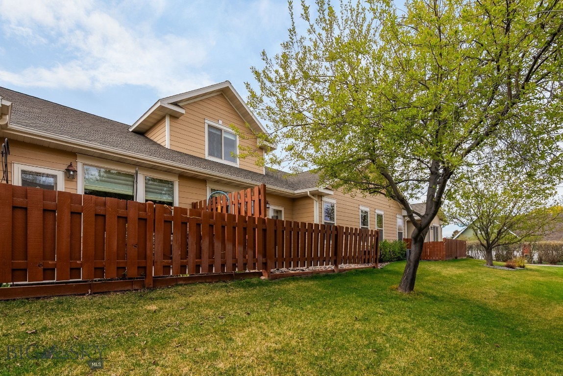 Lessley Estates Condo - Residential