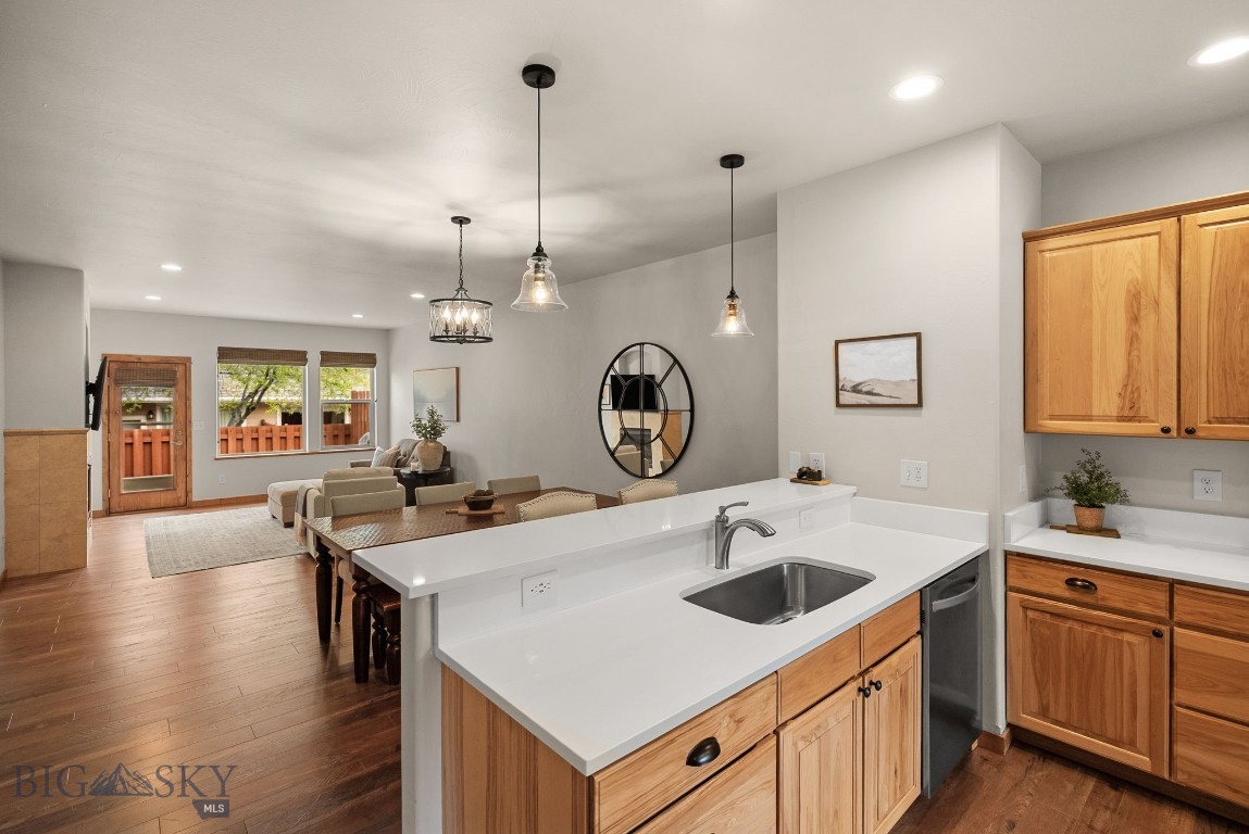 Lessley Estates Condo - Residential