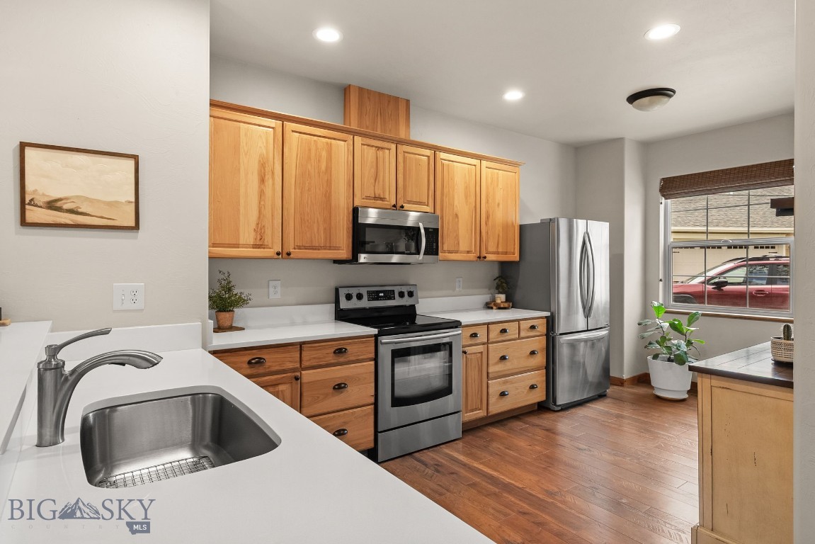 Lessley Estates Condo - Residential