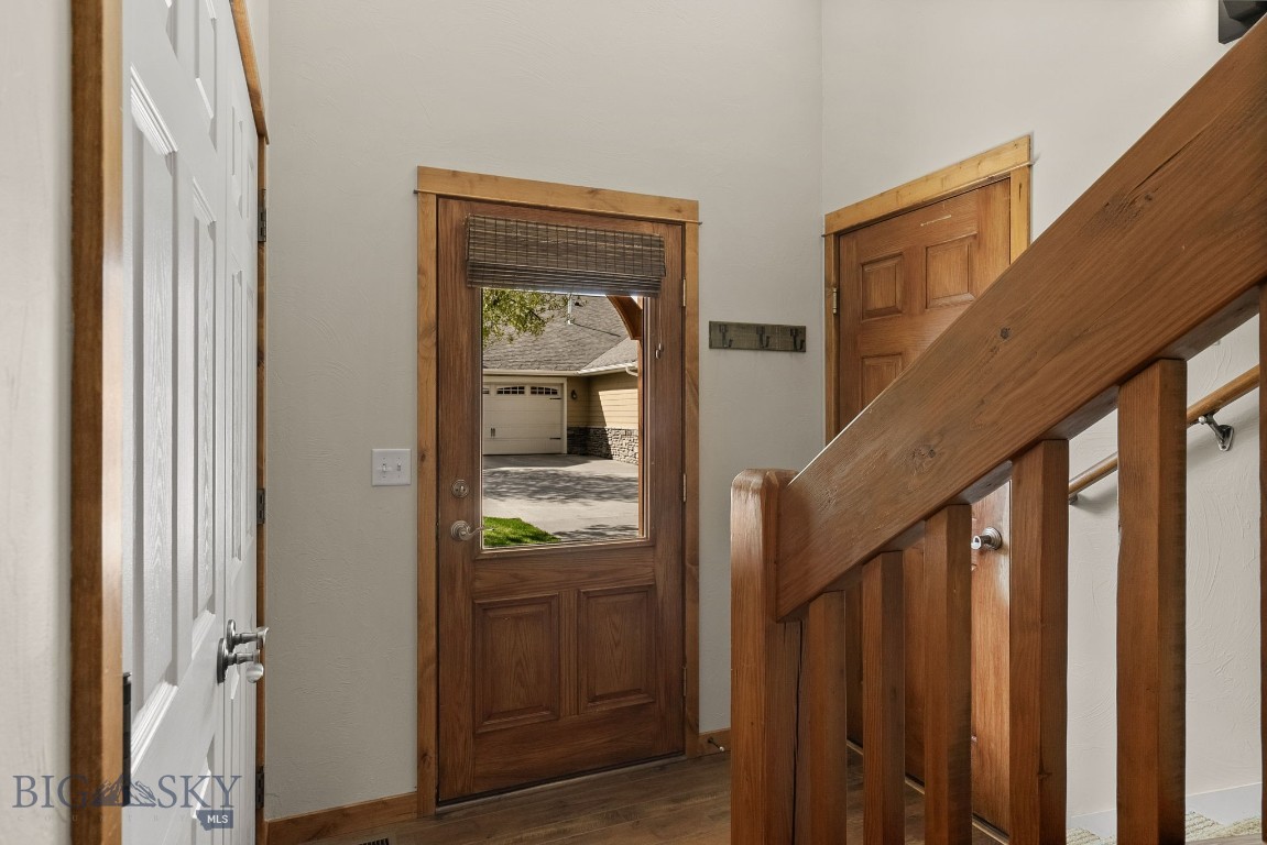 Lessley Estates Condo - Residential