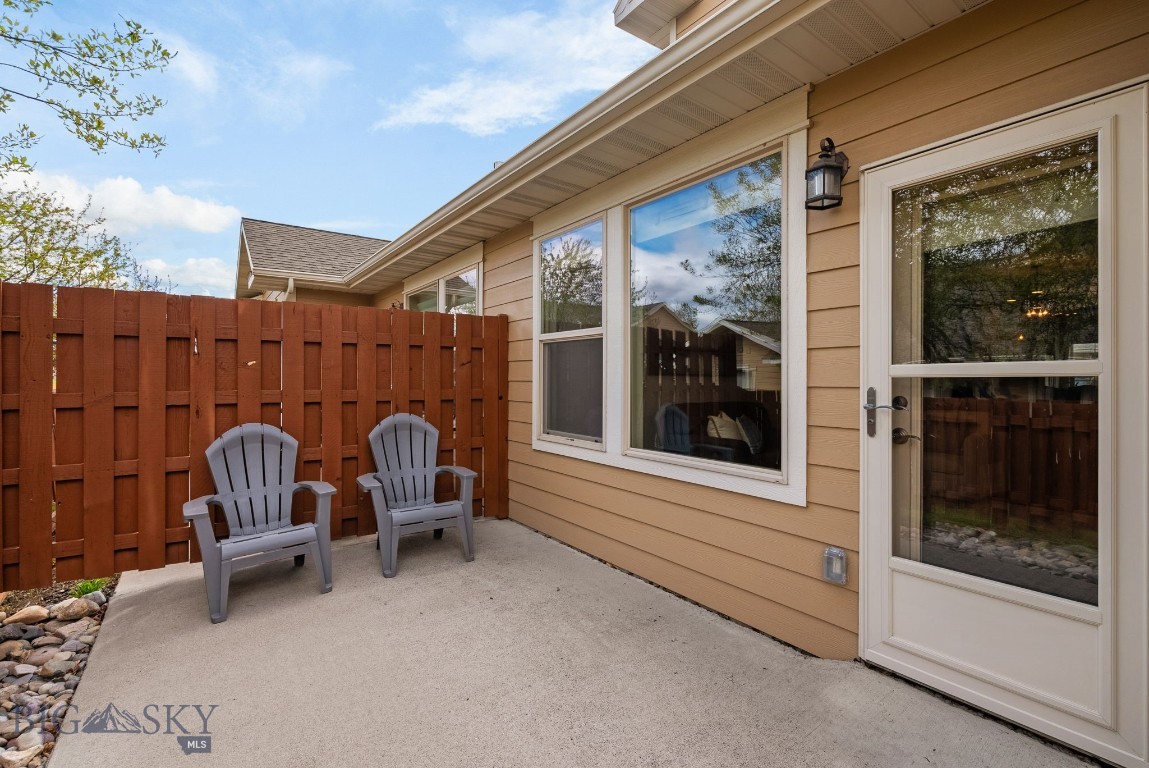 Lessley Estates Condo - Residential