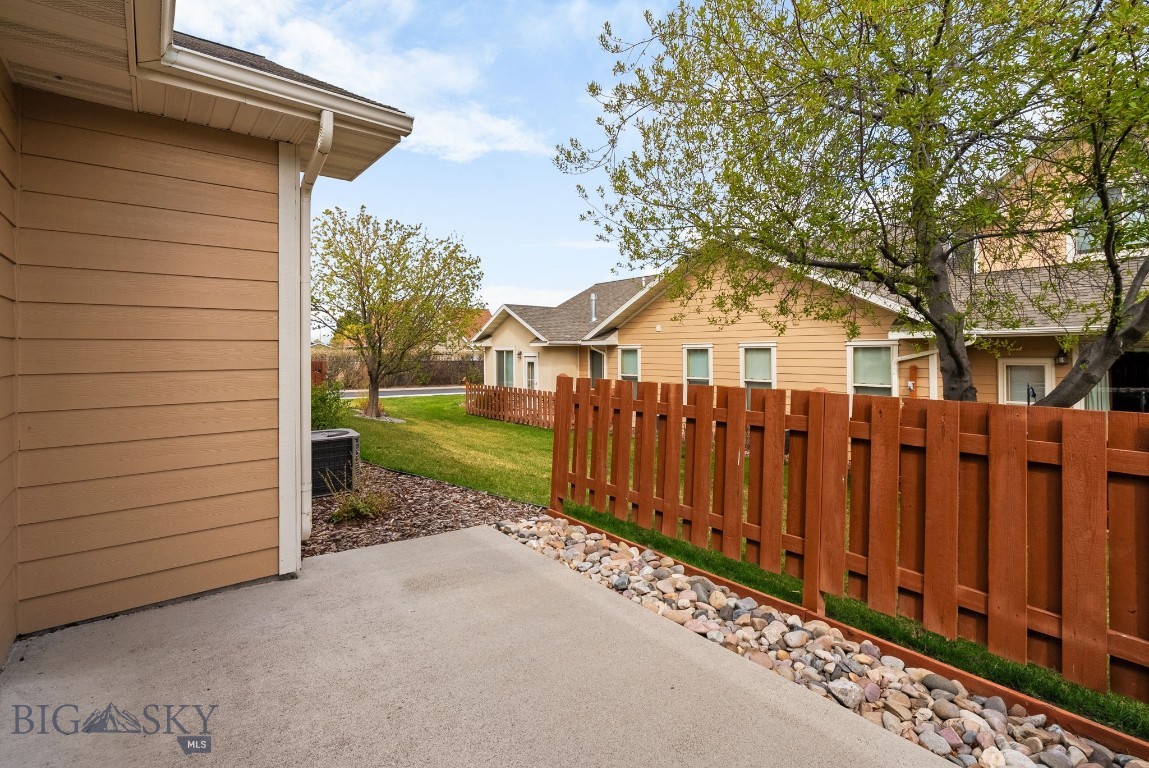 Lessley Estates Condo - Residential