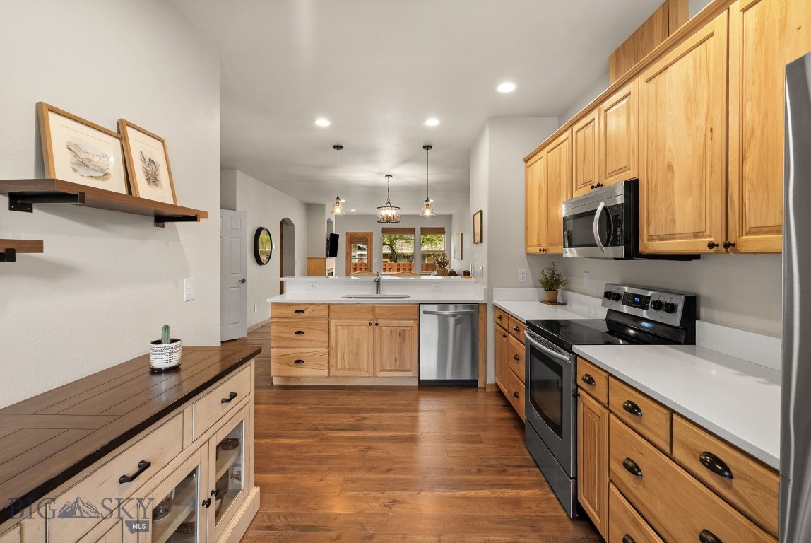 Lessley Estates Condo - Residential