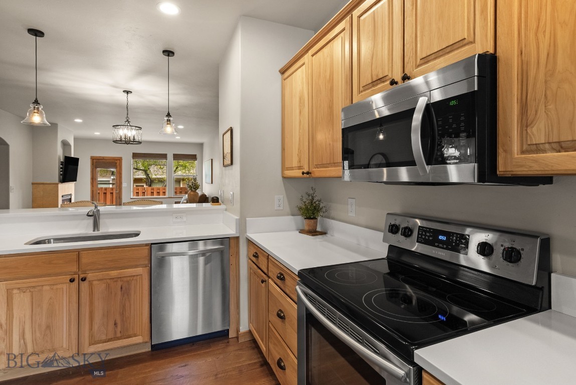 Lessley Estates Condo - Residential