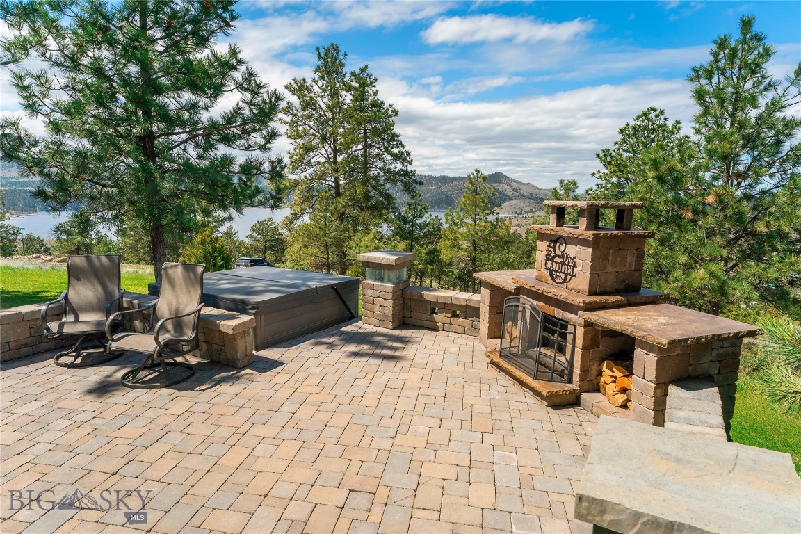 4025 Lake Point Drive
