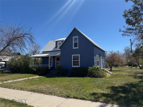 Photo of 403 E 6th Avenue, Big Timber, MT 59011 (MLS # 410858)