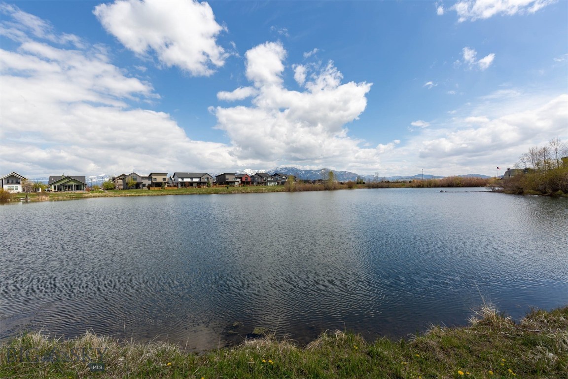 The Lakes at Valley West - Residential