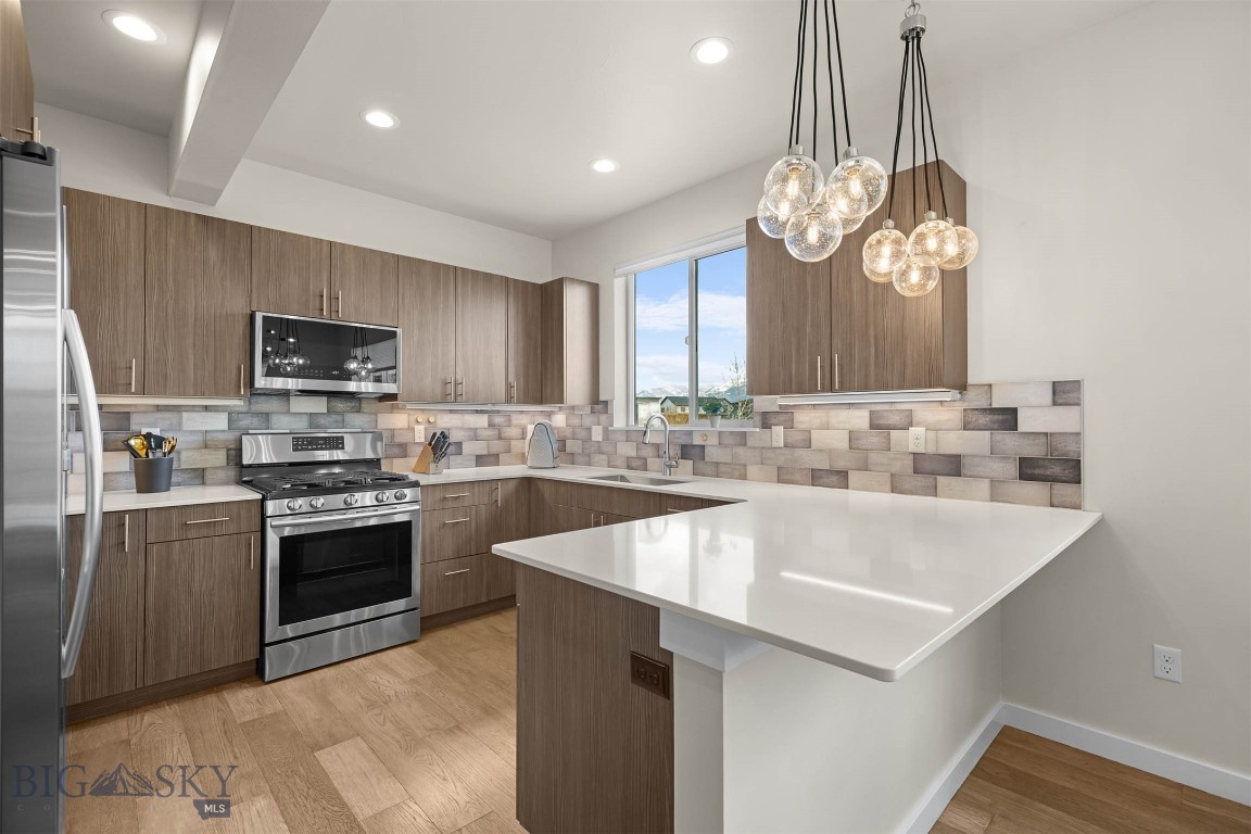 The Lakes at Valley West - Residential