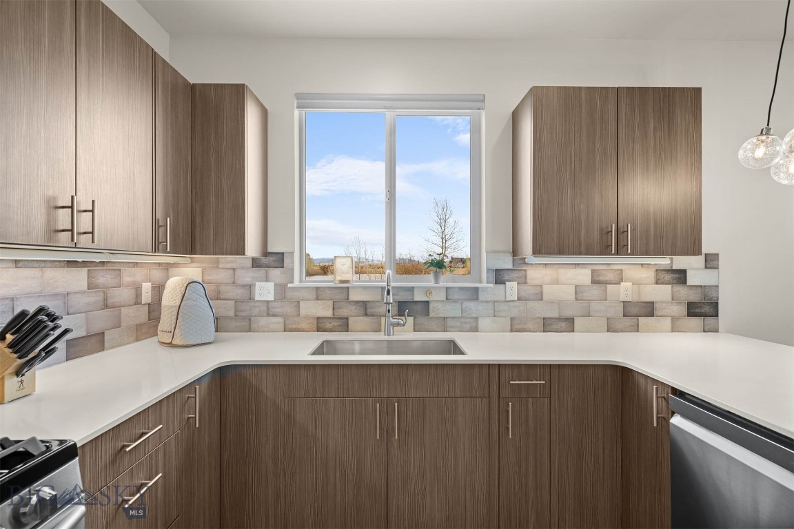 The Lakes at Valley West - Residential