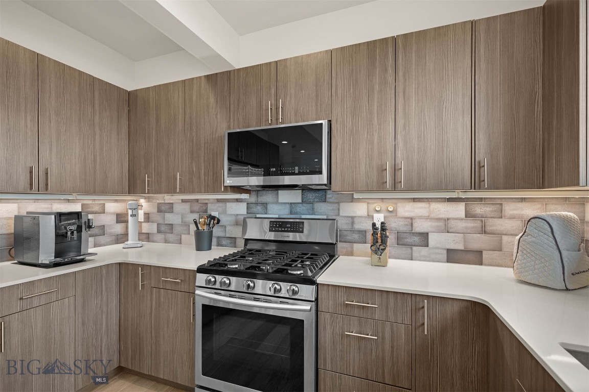 The Lakes at Valley West - Residential