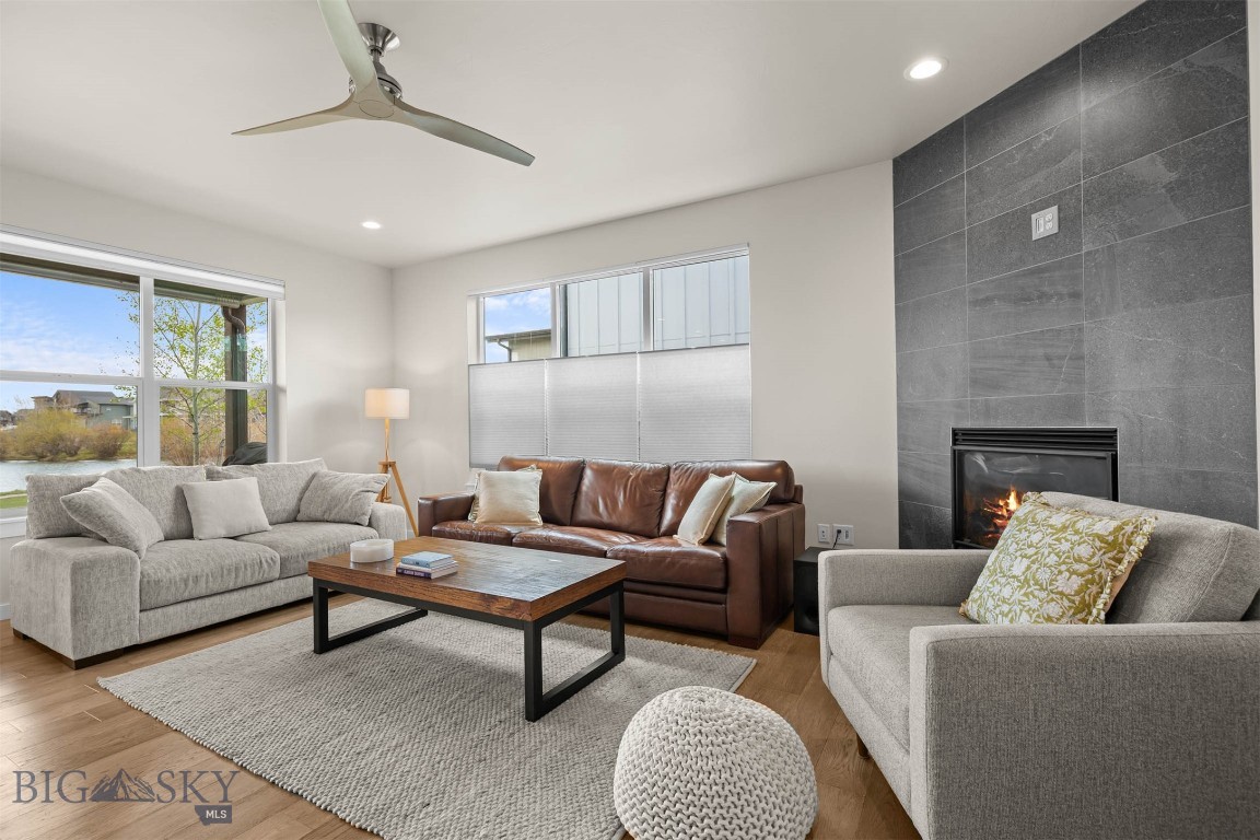 The Lakes at Valley West - Residential