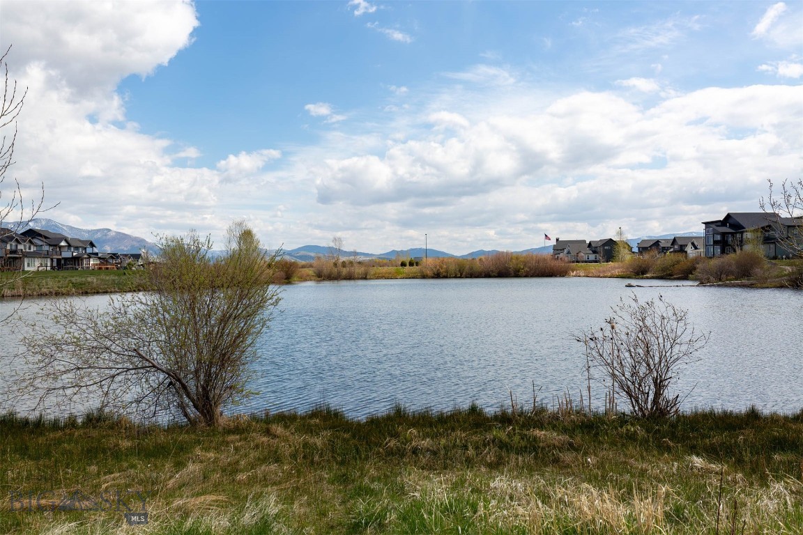 The Lakes at Valley West - Residential