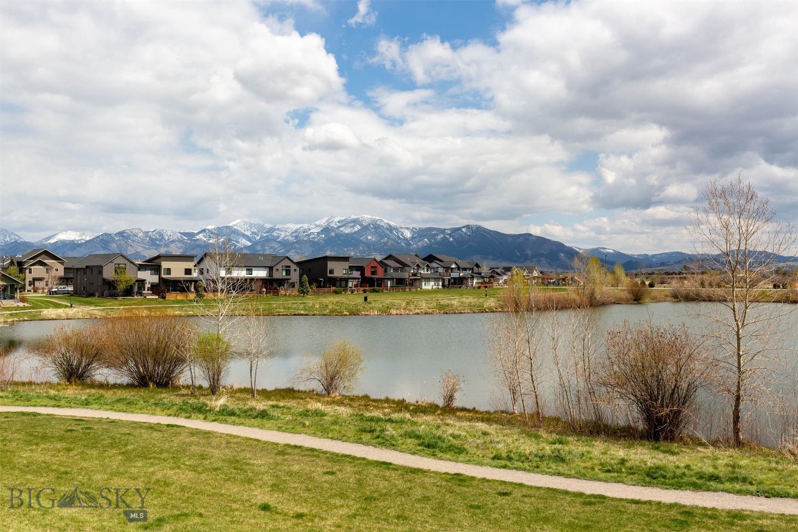The Lakes at Valley West - Residential