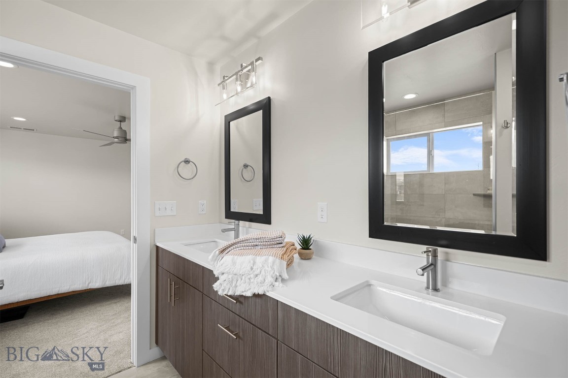 The Lakes at Valley West - Residential