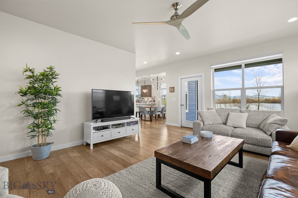 The Lakes at Valley West - Residential