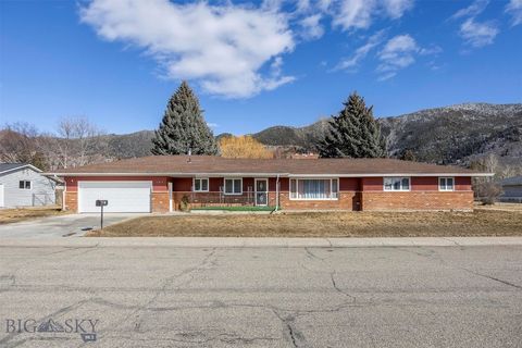 Photo of 104 Rocky Mountain Ln, Butte, MT 59701 (MLS # 408954)