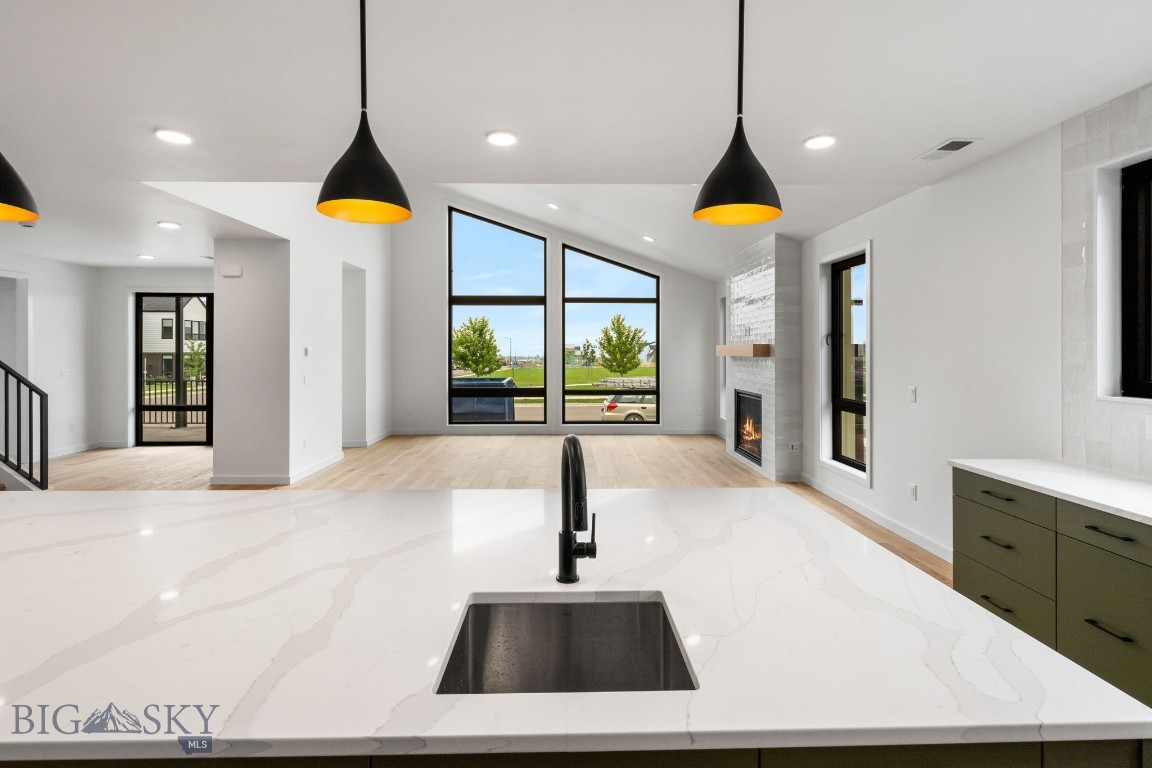 Bozeman, Montana 59718, United States, 5 Bedrooms Bedrooms, ,4 BathroomsBathrooms,Residential,Contingent,49766