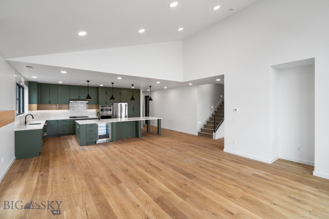 Bozeman, Montana 59718, United States, 5 Bedrooms Bedrooms, ,4 BathroomsBathrooms,Residential,Contingent,49766