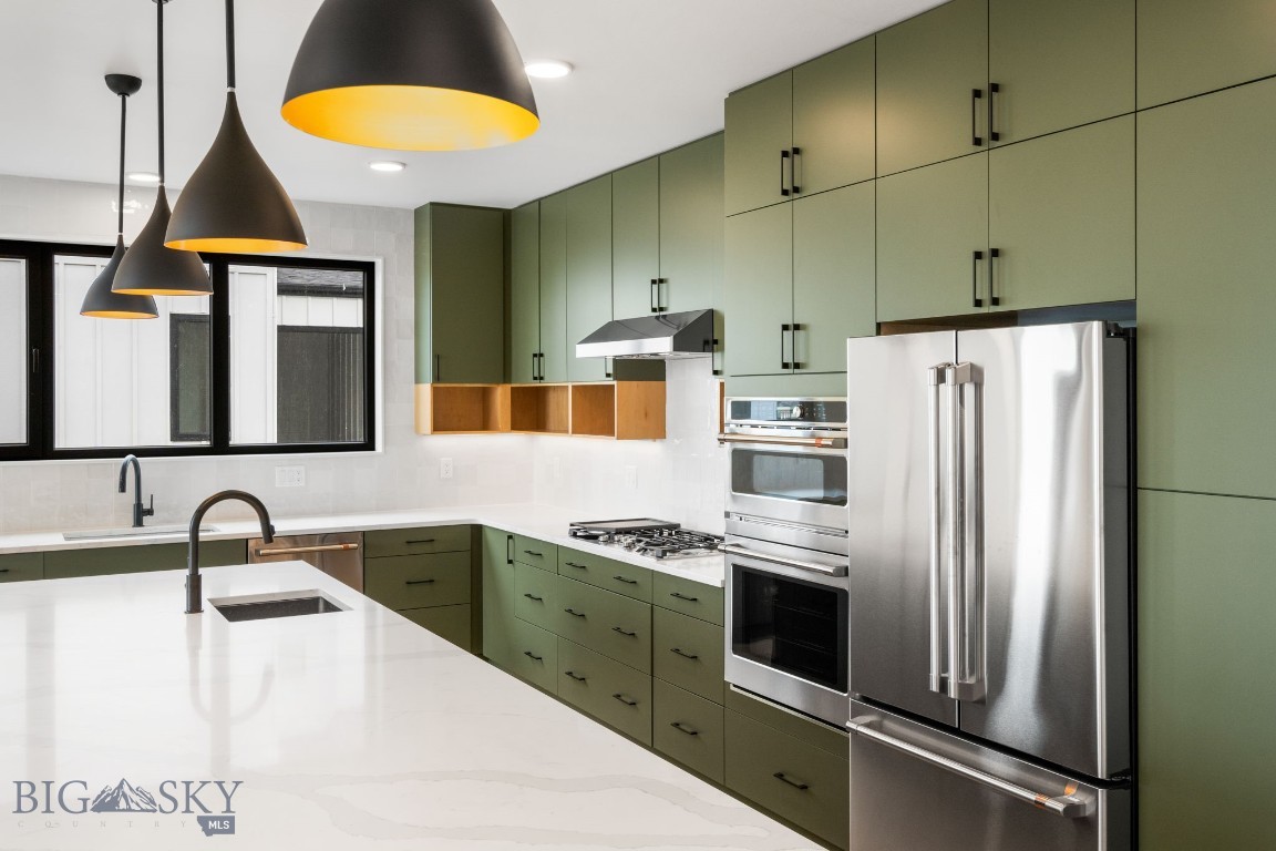 Bozeman, Montana 59718, United States, 5 Bedrooms Bedrooms, ,4 BathroomsBathrooms,Residential,Contingent,49766