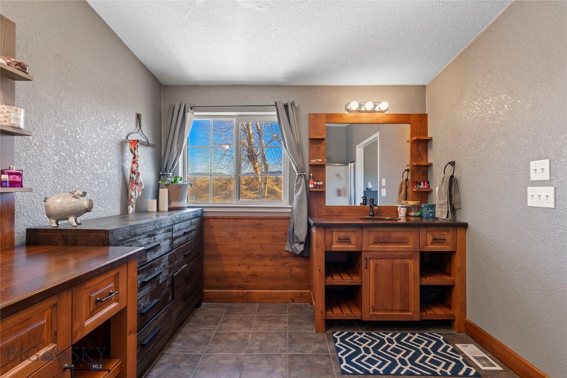 Ponderosa Pines - Residential