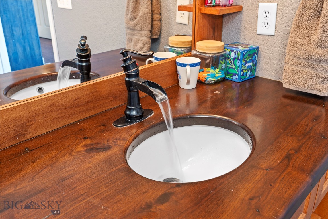 Ponderosa Pines - Residential