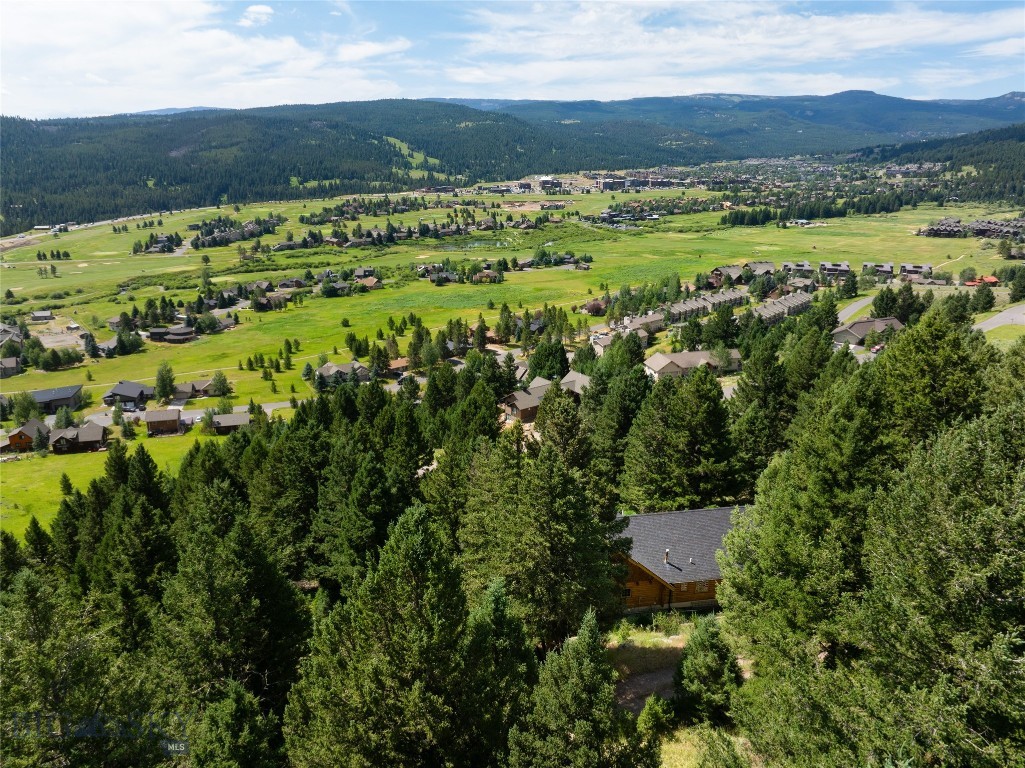 2415 Crazy Horse Road