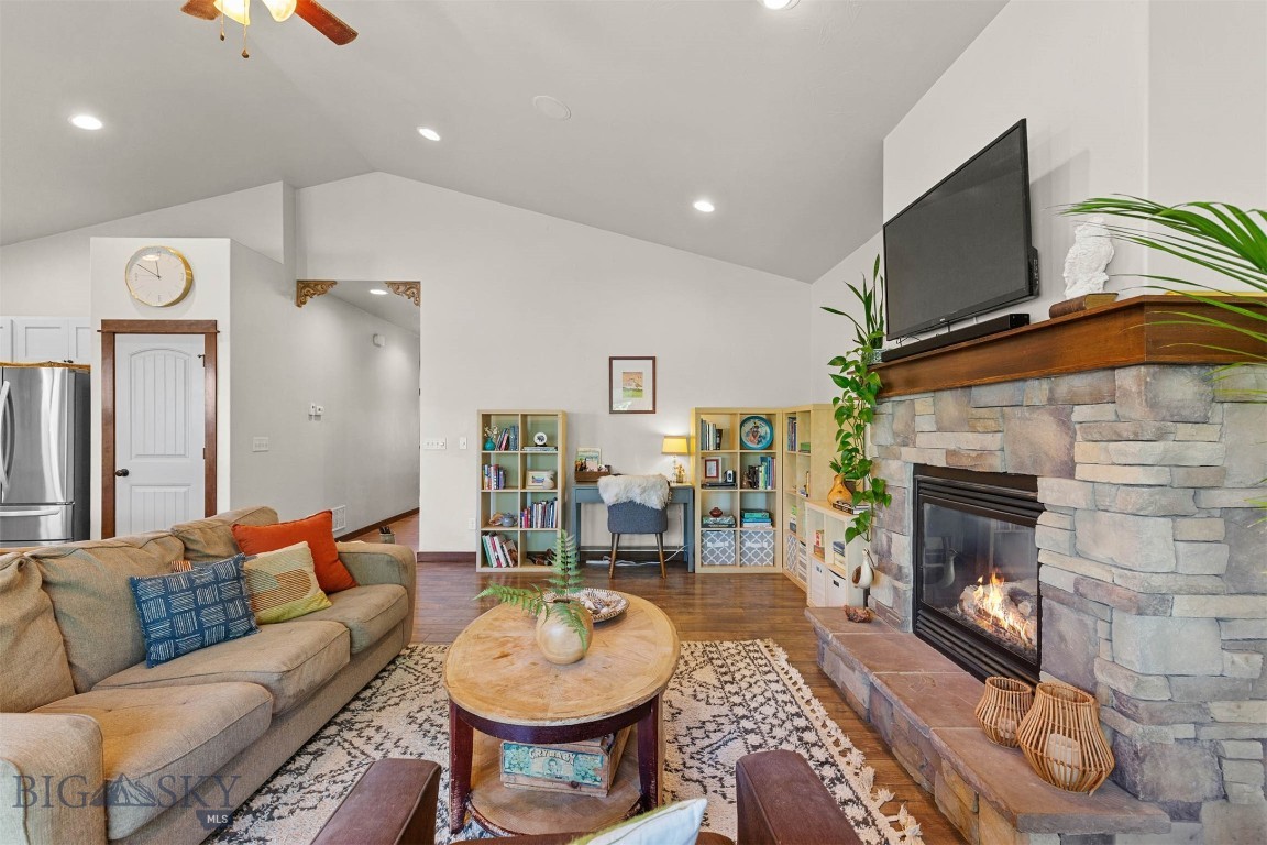 Oak Springs - Residential