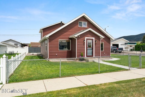 Photo of 2603 Yale Avenue, Butte, MT 59701 (MLS # 411959)