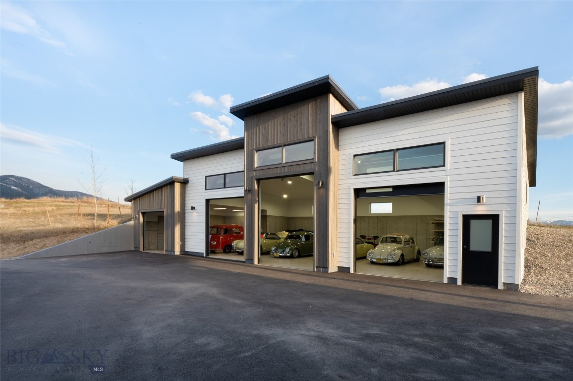 Bozeman, Montana 59715, United States, 4 Bedrooms Bedrooms, ,4 BathroomsBathrooms,Residential,Contingent,47643