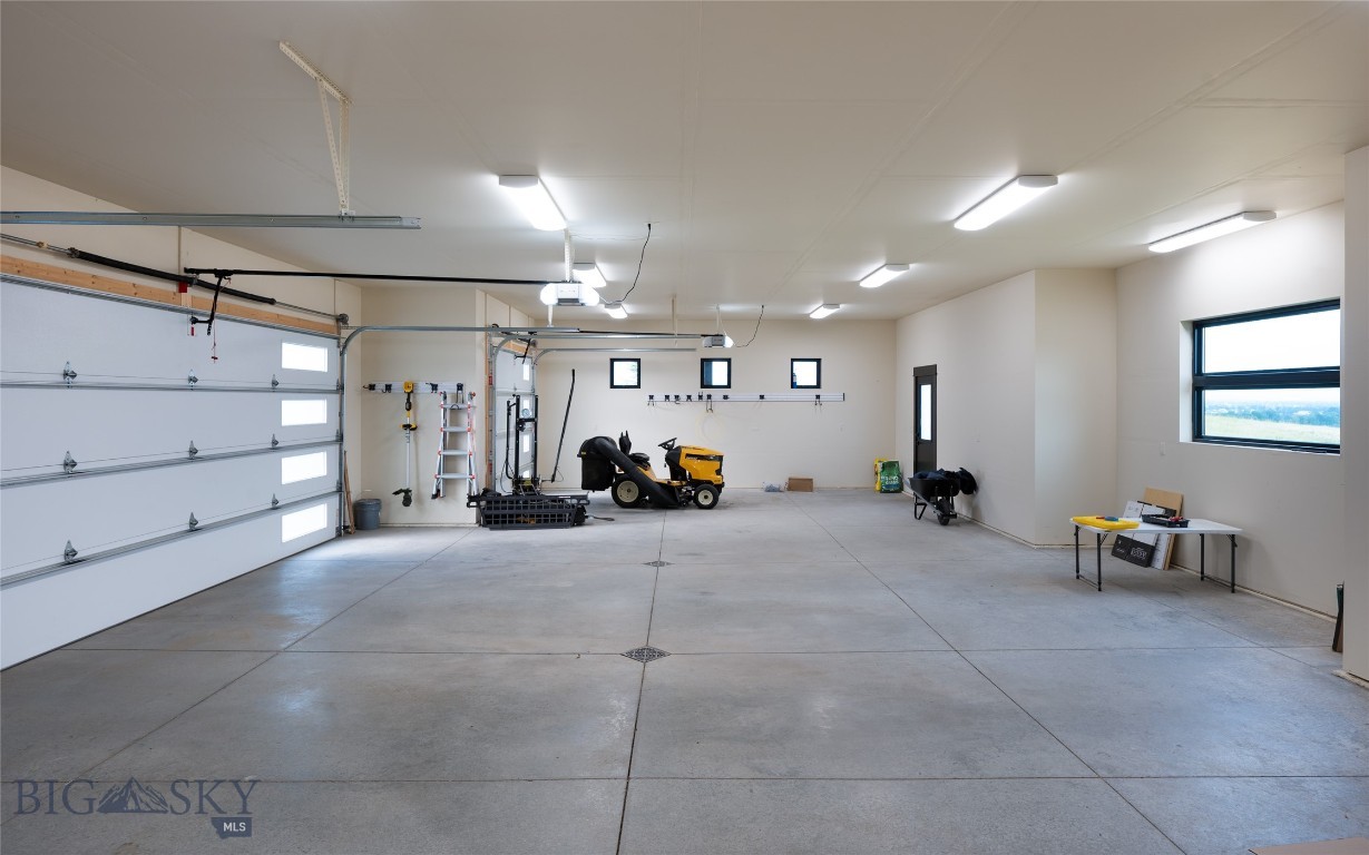 Bozeman, Montana 59715, United States, 4 Bedrooms Bedrooms, ,4 BathroomsBathrooms,Residential,Contingent,47643