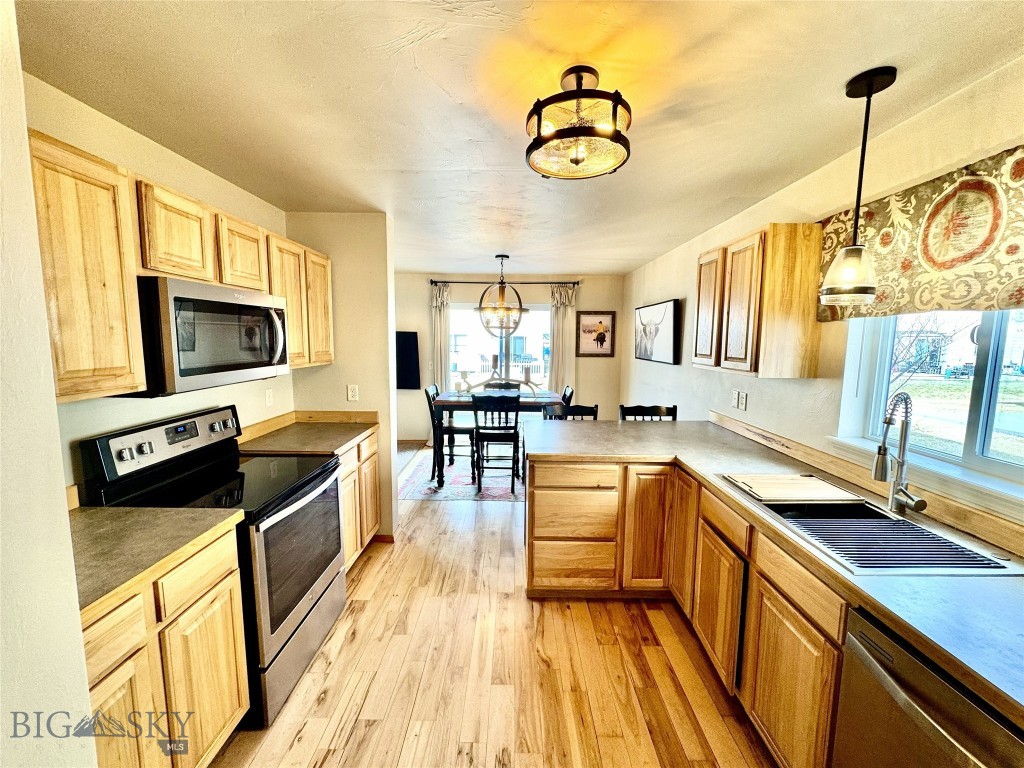 River Rock and Royal Village - Residential