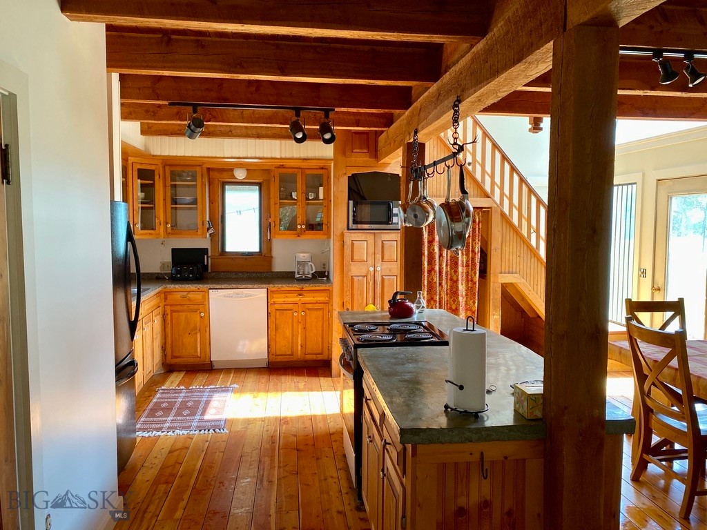 Grizzly Meadows - Residential Income