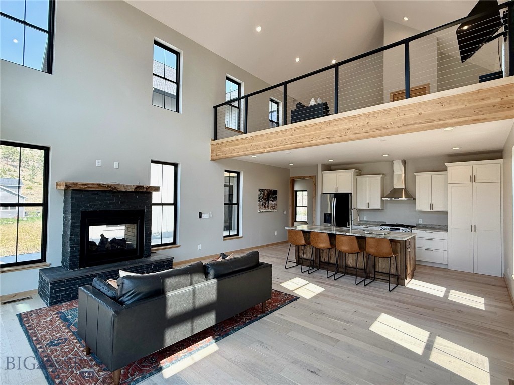 4115 Sawmill Gulch Drive