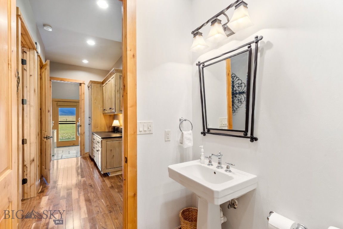 Holding Pen - Residential