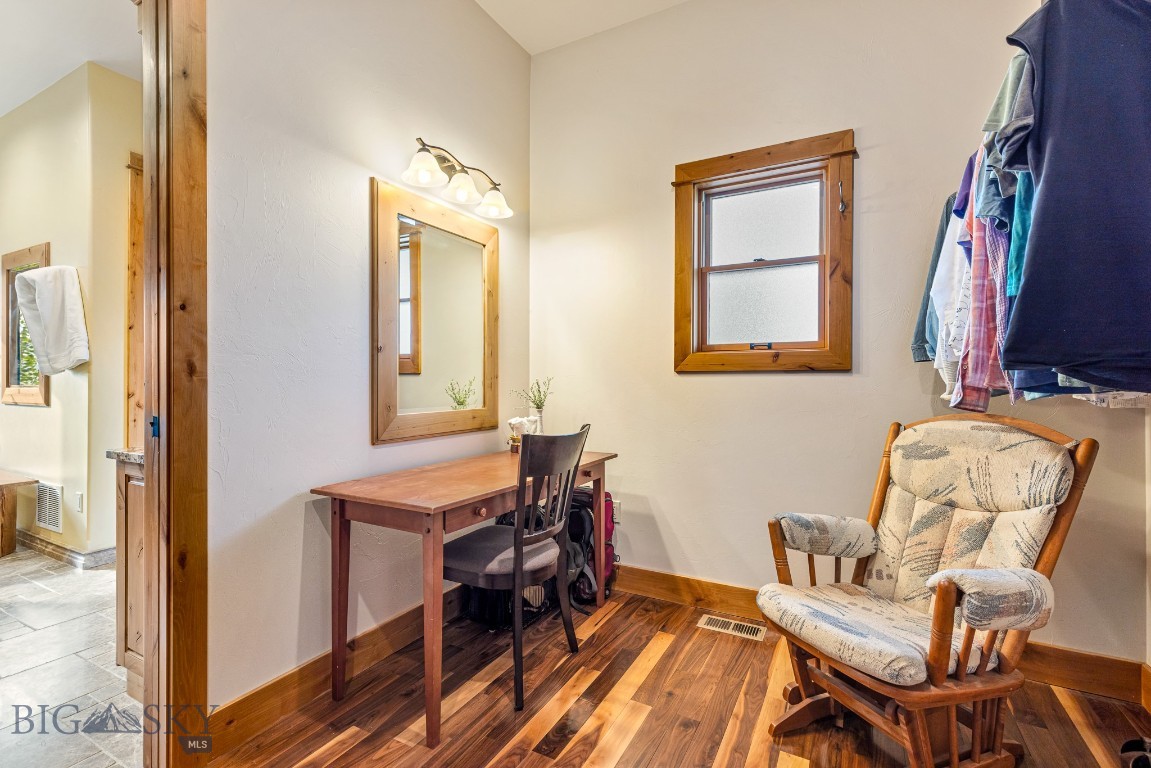 Holding Pen - Residential