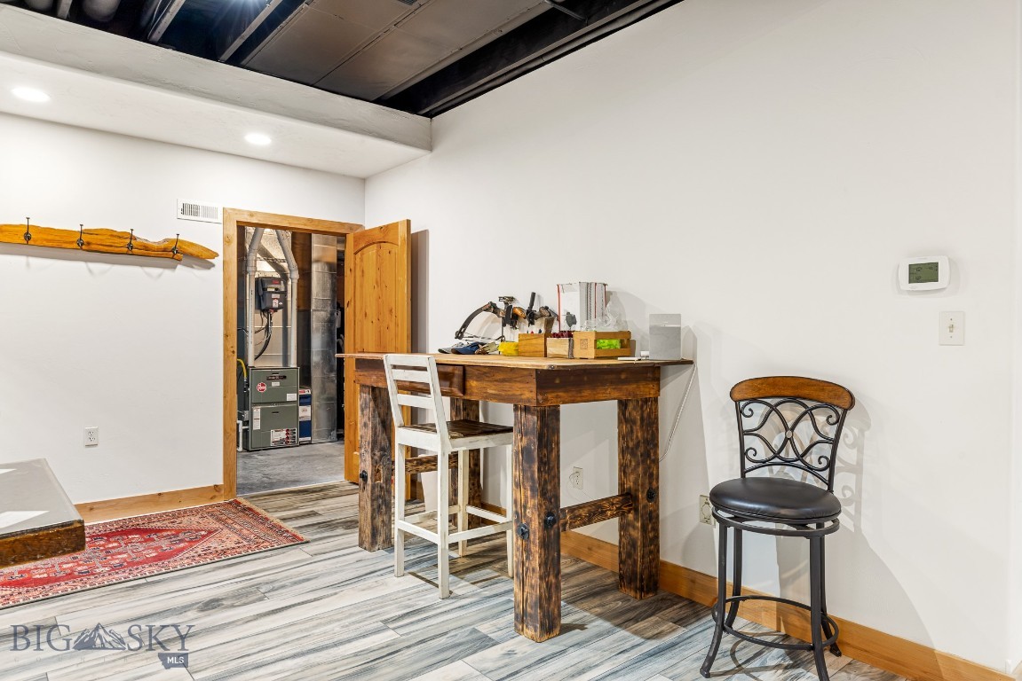 Holding Pen - Residential