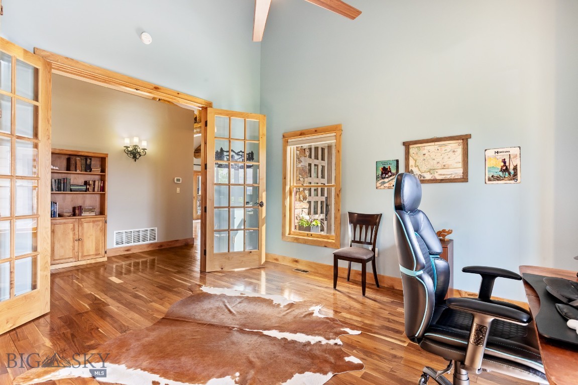 Holding Pen - Residential