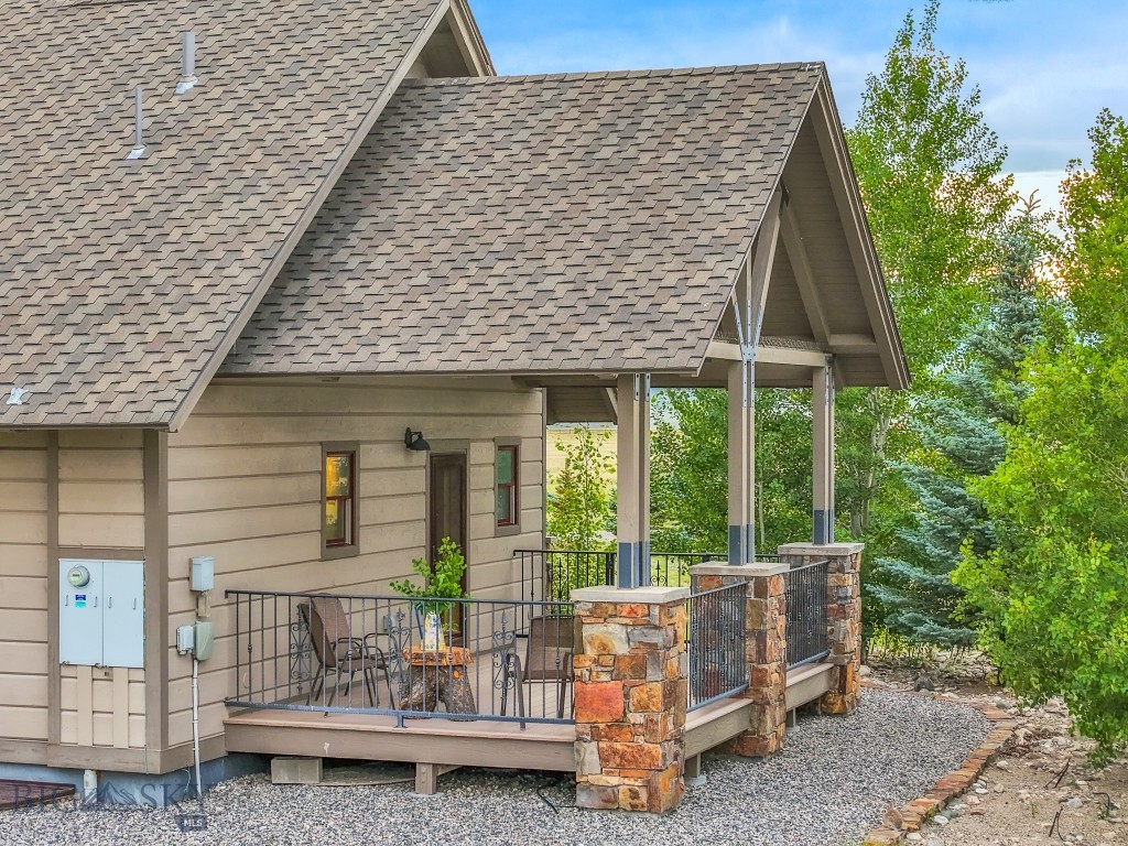 Holding Pen - Residential