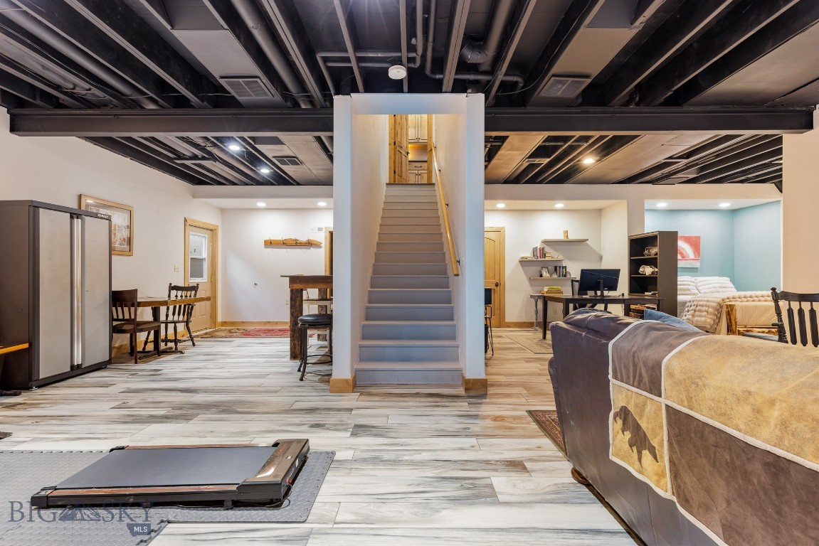 Holding Pen - Residential