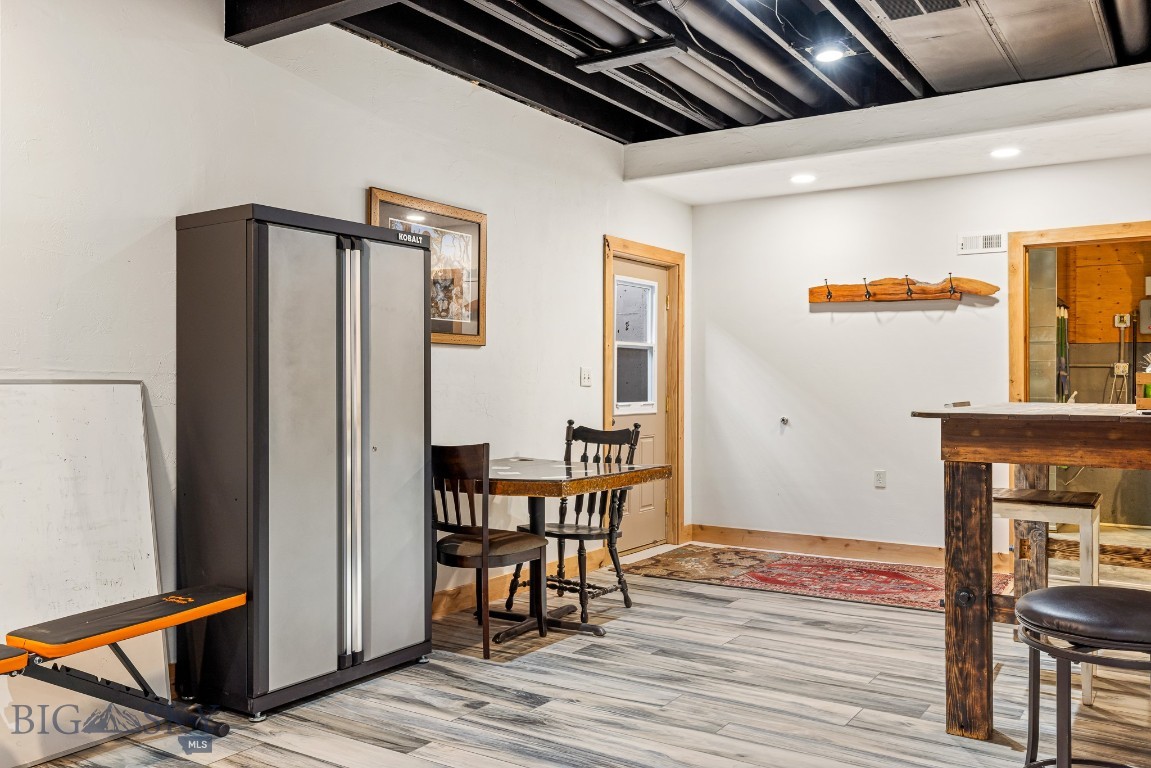 Holding Pen - Residential