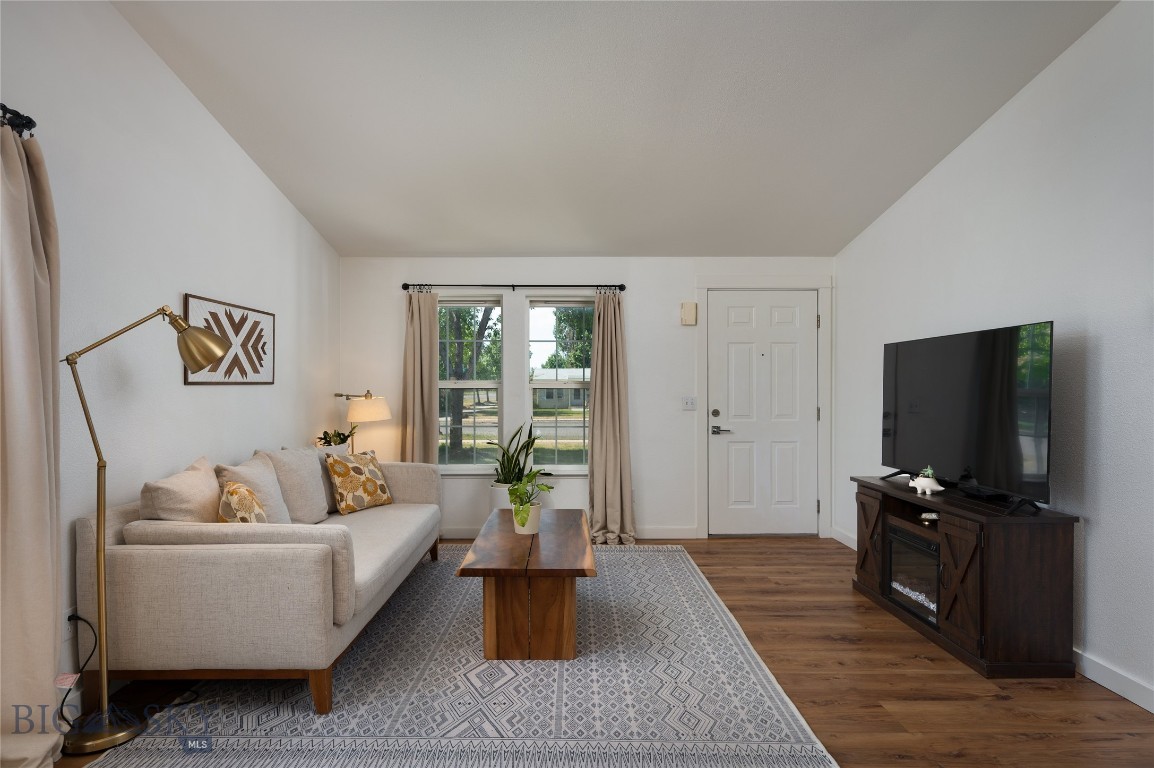 701 Oakwood Drive
