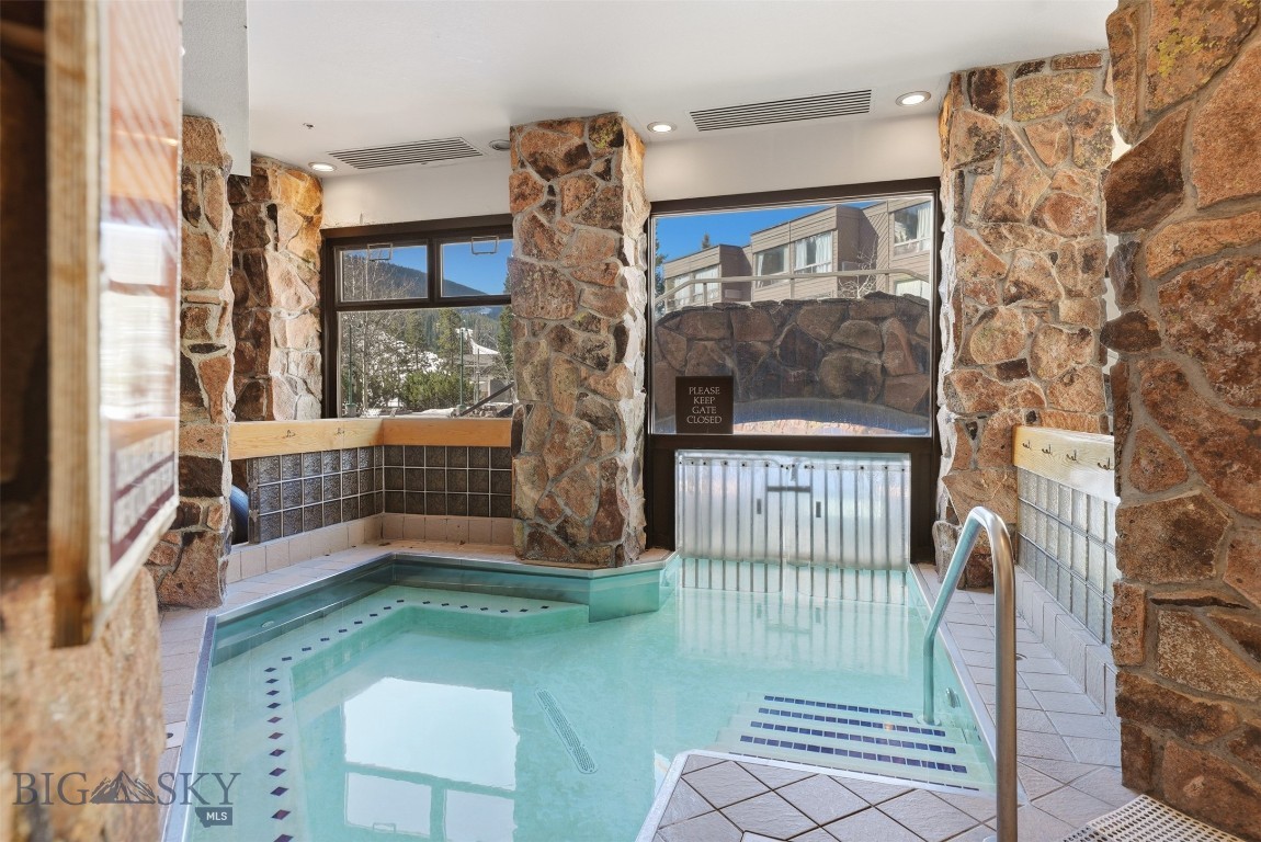 Shoshone Hotel Condos - Residential